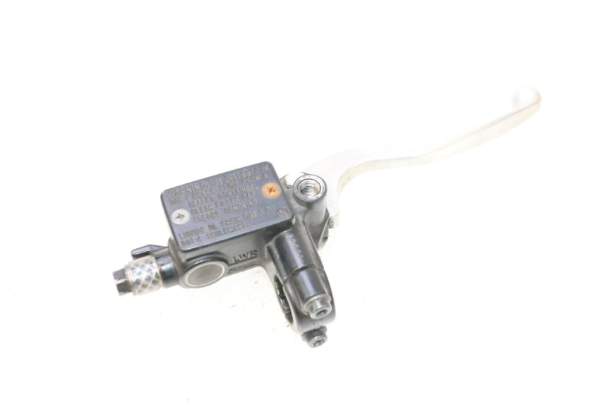 photo de FRONT BRAKE MASTER CYLINDER HONDA PCX (JF57/JF64) 125 (2014 - 2018) - Fixing points details