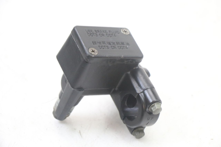 photo de FRONT BRAKE MASTER CYLINDER KYMCO PEOPLE S 125 (2000 - 2008) - Component detail