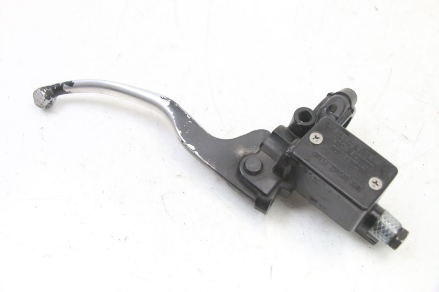 photo de FRONT BRAKE MASTER CYLINDER PEUGEOT LUDIX 50 (2008 - 2017) - Alternative perspective