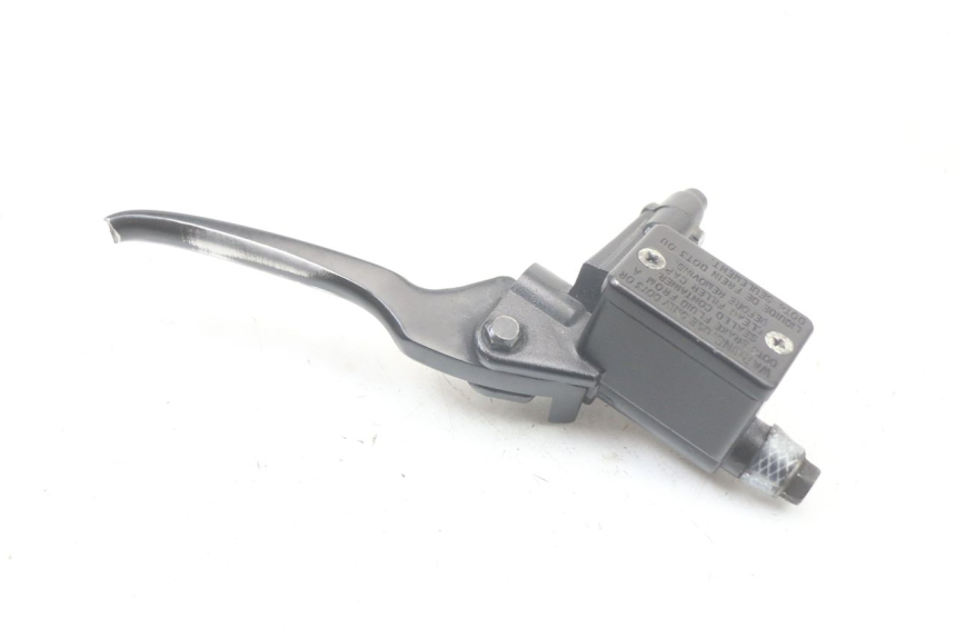 photo de FRONT BRAKE MASTER CYLINDER PEUGEOT STREETZONE 4T 50 (2018 - 2023) - Technical close-up