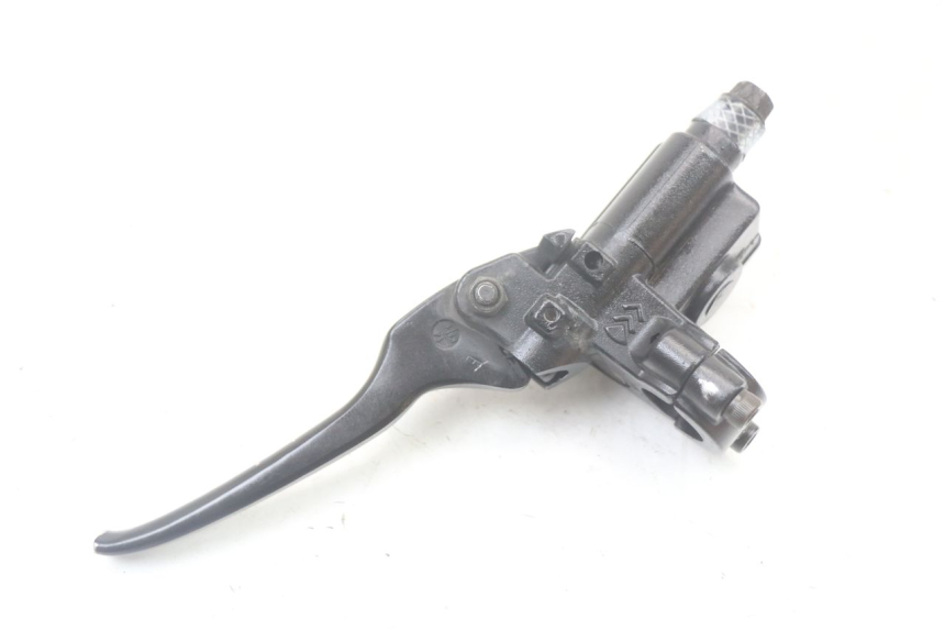 photo de FRONT BRAKE MASTER CYLINDER PEUGEOT STREETZONE 4T 50 (2018 - 2023) - Fixing points details