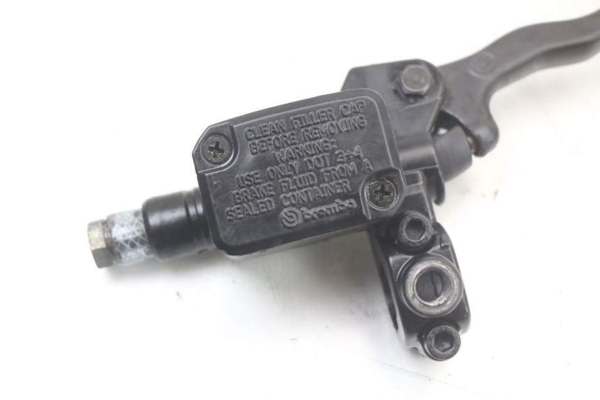 photo de FRONT BRAKE MASTER CYLINDER PIAGGIO BEVERLY 125 (1998 - 2005) - Component detail