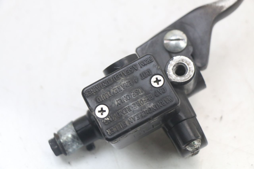 photo de FRONT MASTER CYLINDER PIAGGIO NEW TYPHOON 50 (2010 - 2017) - Zoom on usage condition