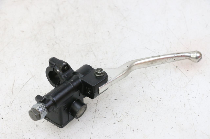 photo de FRONT BRAKE MASTER CYLINDER PIAGGIO VESPA S 2T 50 (2007 - 2014) - Alternative perspective