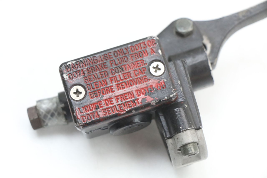 photo de FRONT BRAKE MASTER CYLINDER YCF PIT BIKE 125 (2010 - 2018) - Alternative perspective