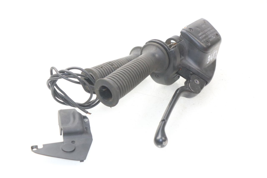 photo de FRONT BRAKE MASTER CYLINDER BMW R GS 1150 (1999 - 2004) - Zoom on usage condition