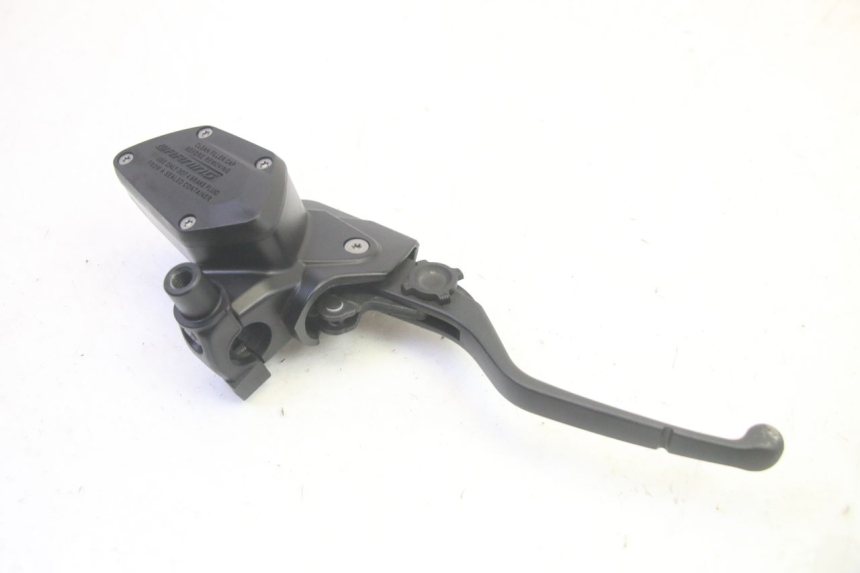 photo de FRONT BRAKE MASTER CYLINDER BMW R GS 1250 (2021 - 2024) - Technical close-up