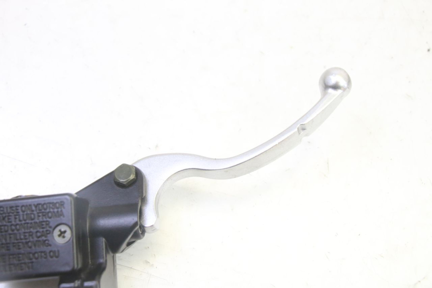 photo de FRONT BRAKE MASTER CYLINDER APOLLO RFZ 125 - Zoom on usage condition