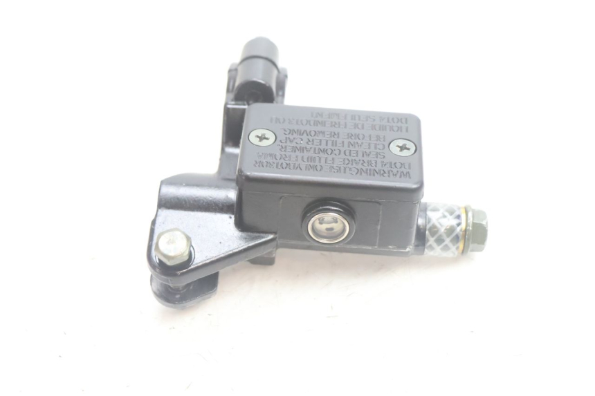 photo de FRONT BRAKE MASTER CYLINDER APOLLO RFZ 150 - Zoom on usage condition