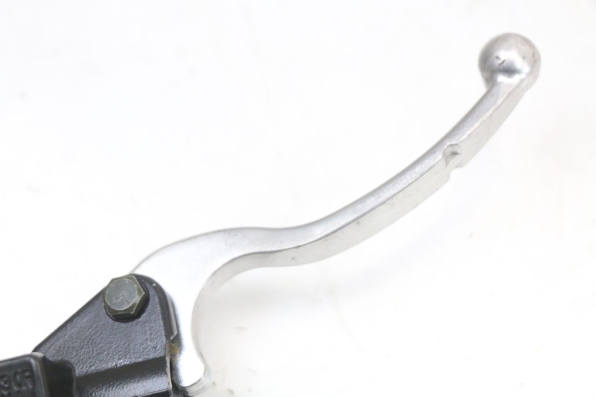 photo de FRONT BRAKE MASTER CYLINDER APOLLO RFZ 140 - Zoom on usage condition