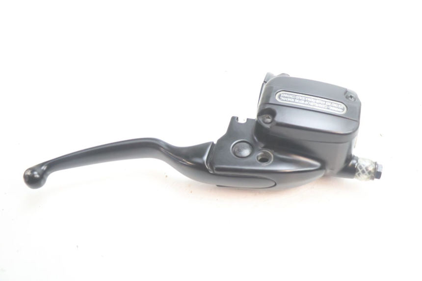 photo de FRONT BRAKE MASTER CYLINDER HARLEY DAVIDSON ROAD GLIDE FLTRXSE 1920 (2018 - 2022) - Technical close-up
