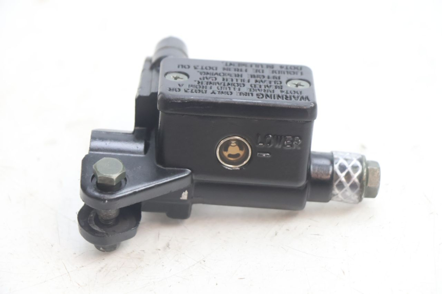 photo de FRONT MASTER CYLINDER TNT MOTOR ROMA 10' 2T 50 (2011 - 2018) - Zoom on usage condition