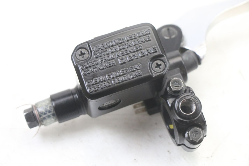 photo de FRONT BRAKE MASTER CYLINDER ROYAL ENFIELD HYMALAYAN 410 (2016 - 2023) - Component detail