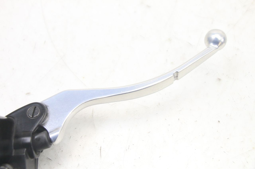 photo de FRONT BRAKE MASTER CYLINDER ROYAL ENFIELD HYMALAYAN 410 (2016 - 2023) - Alternative perspective