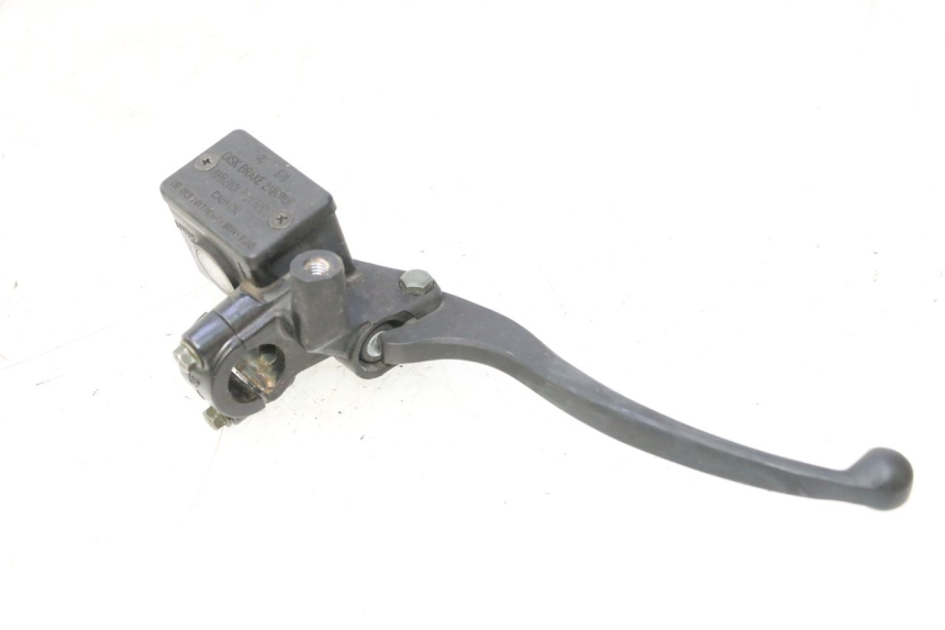 photo de FRONT BRAKE MASTER CYLINDER DAELIM S2 125 (2006 - 2007) - Technical close-up