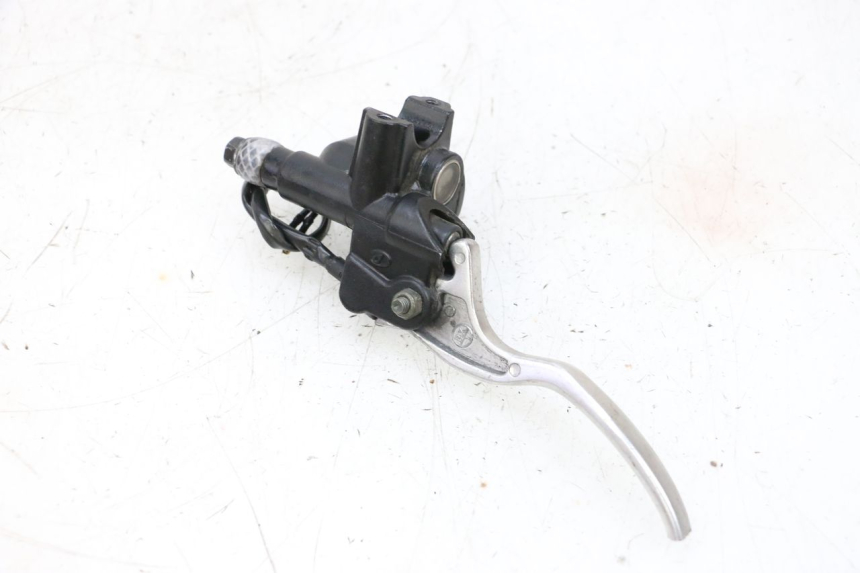 photo de FRONT BRAKE MASTER CYLINDER JM MOTORS SANTANA 50 (2014 - 2023) - Zoom on usage condition