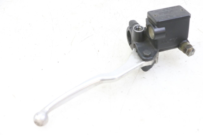 photo de FRONT BRAKE MASTER CYLINDER PEUGEOT SATELIS 125 (2013 - 2018) - Alternative perspective
