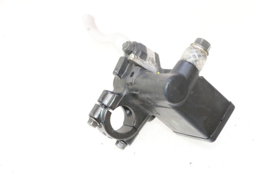 photo de FRONT BRAKE MASTER CYLINDER PEUGEOT SATELIS 125 (2013 - 2018) - Zoom on usage condition