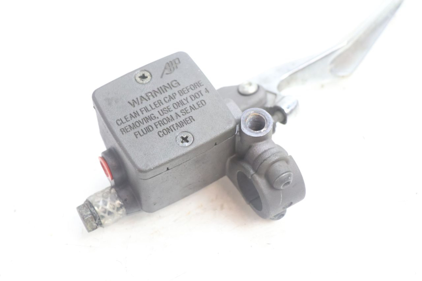 photo de FRONT MASTER CYLINDER PEUGEOT SATELIS 125 (2006 - 2009) - Component detail