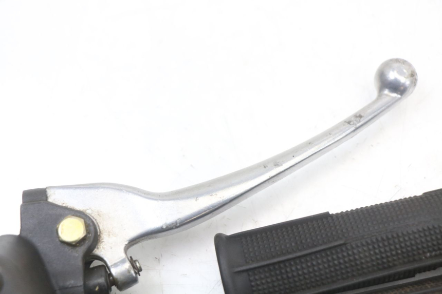 photo de FRONT BRAKE MASTER CYLINDER APRILIA SCARABEO GT 125 (1999 - 2007) - Technical close-up