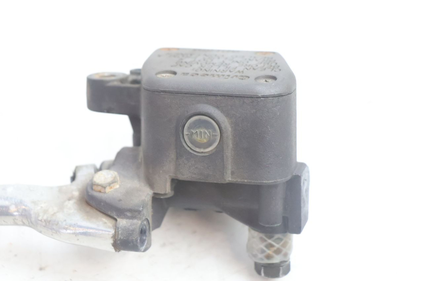photo de FRONT BRAKE MASTER CYLINDER APRILIA SCARABEO GT 125 (1999 - 2007) - Fixing points details