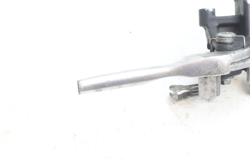 photo de FRONT BRAKE MASTER CYLINDER HONDA SH 125 (2001 - 2003) - Fixing points details