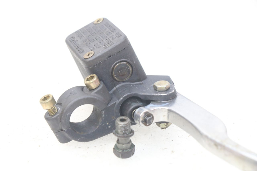 photo de FRONT MASTER CYLINDER APRILIA SR LC 50 (1997 - 2004) - Alternative perspective