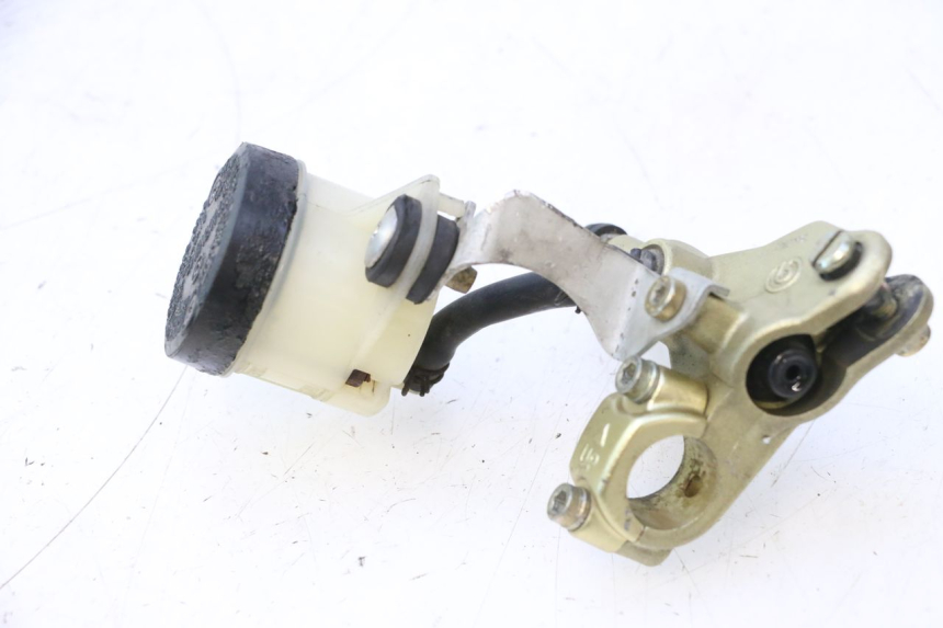 photo de FRONT BRAKE MASTER CYLINDER DUCATI SS IE DS CARENEE 1000 (2002 - 2006) - Technical close-up
