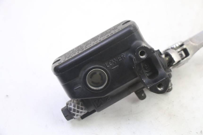 photo de FRONT BRAKE MASTER CYLINDER HONDA ST PAN EUROPEAN 1300 (2002 - 2013) - Zoom on usage condition