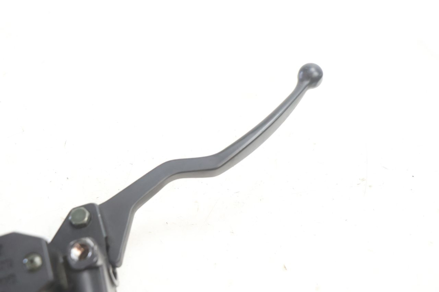 photo de FRONT BRAKE MASTER CYLINDER YAMASAKI STREET 50 (2013 - 2018) - Zoom on usage condition