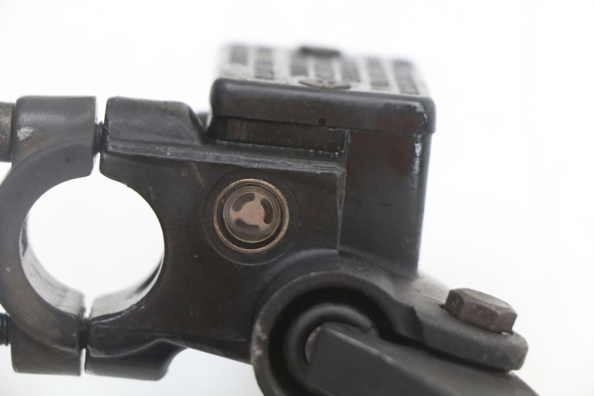 photo de FRONT BRAKE MASTER CYLINDER PEUGEOT STREETZONE 2T 50 (2014 - 2019) - Technical close-up