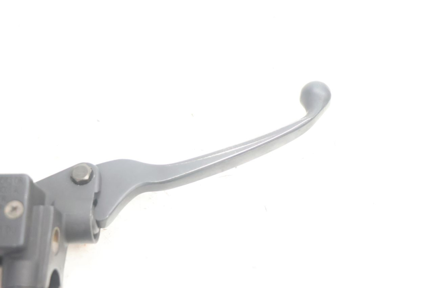 photo de FRONT BRAKE MASTER CYLINDER PEUGEOT STREETZONE NAKED 2T 50 (2014 - 2018) - Zoom on usage condition