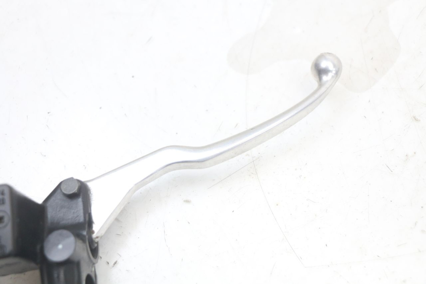 photo de FRONT BRAKE MASTER CYLINDER SUZUKI BURGMAN 125 (2018 - 2021) - Technical close-up