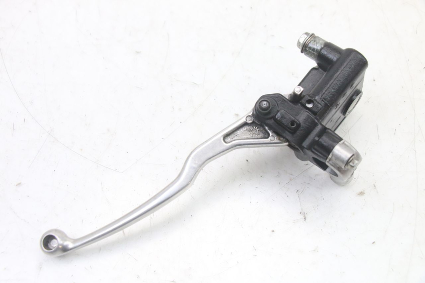 photo de FRONT BRAKE MASTER CYLINDER SUZUKI BURGMAN 125 (2018 - 2021) - Product overview