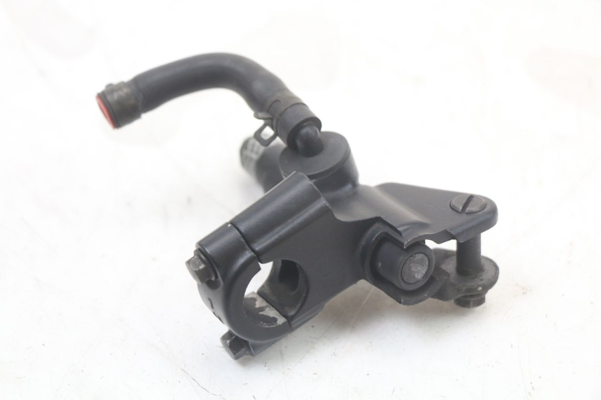 photo de FRONT MASTER CYLINDER SUZUKI SV S 650 (1999 - 2002) - Zoom on usage condition