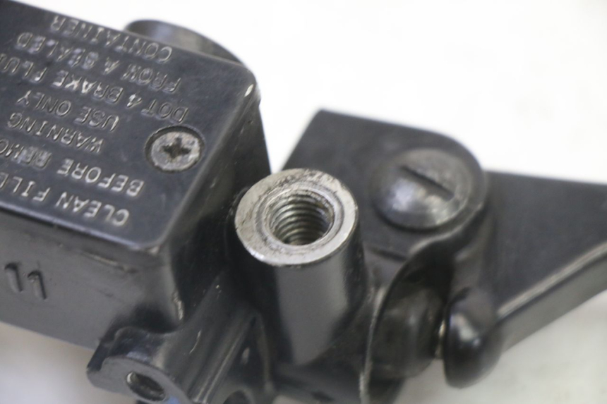 photo de FRONT MASTER CYLINDER APRILIA SXR 50 (2021 - 2023) - Alternative perspective