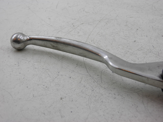 photo de FRONT BRAKE MASTER CYLINDER SYM GTS 125 (2005 - 2008) - Zoom on usage condition