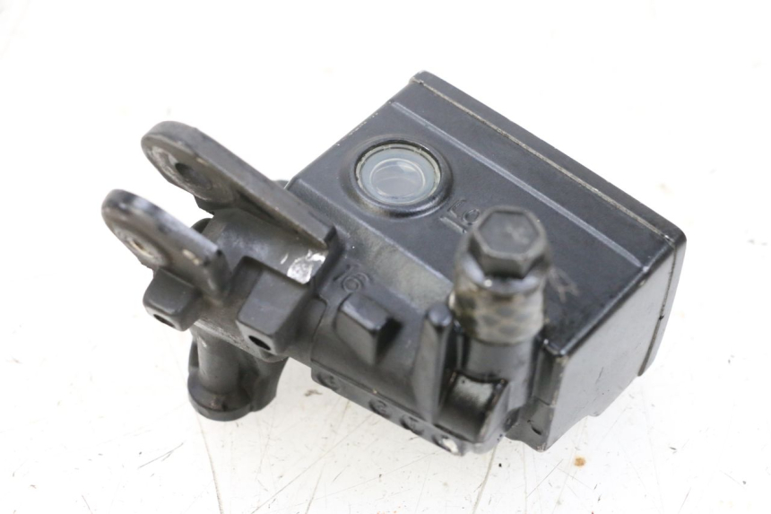 photo de FRONT BRAKE MASTER CYLINDER YAMAHA TDM ABS 900 (2002 - 2014) - Component detail