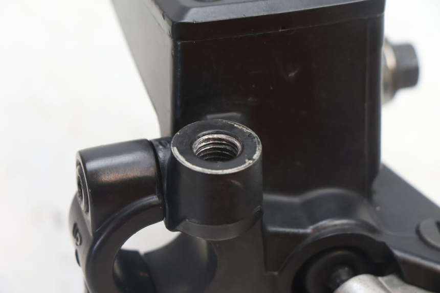 photo de FRONT BRAKE MASTER CYLINDER YAMAHA TDM ABS 900 (2002 - 2014) - Product overview