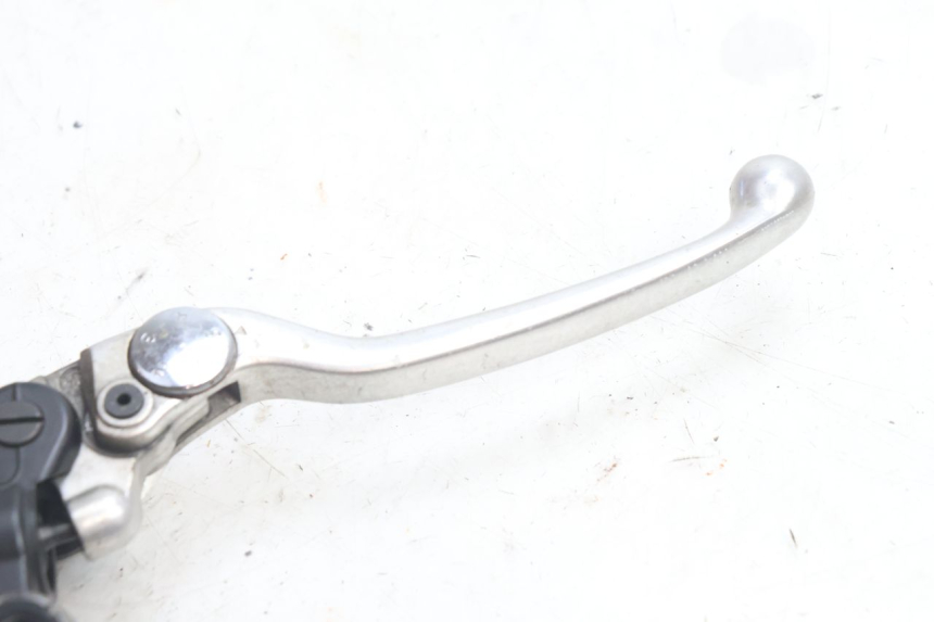 photo de FRONT BRAKE MASTER CYLINDER YAMAHA TDM ABS 900 (2002 - 2014) - Fixing points details