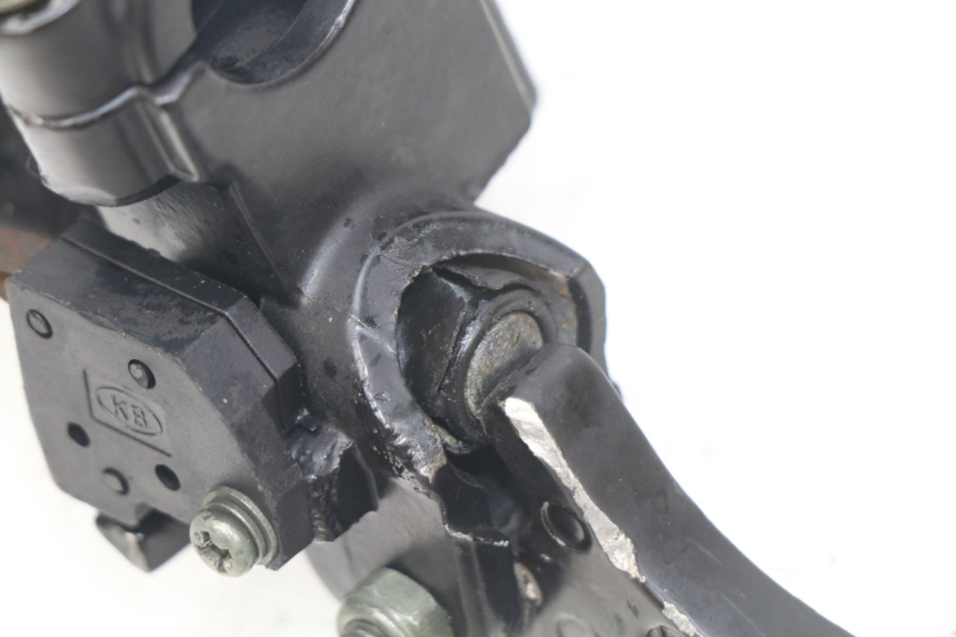 photo de FRONT BRAKE MASTER CYLINDER NITRO MOTORS THUNDER 125 - Zoom on usage condition