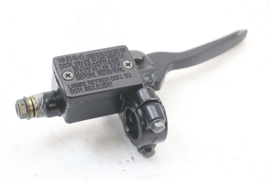 photo de FRONT BRAKE MASTER CYLINDER NITRO MOTORS THUNDER 125 - Zoom on usage condition