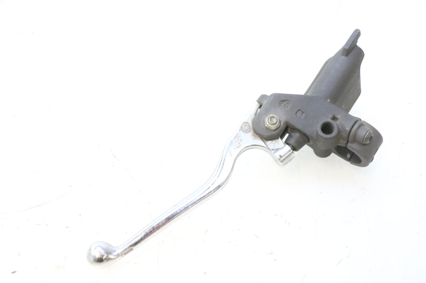 photo de FRONT BRAKE MASTER CYLINDER PEUGEOT TREKKER 50 (1995 - 2004) - Zoom on usage condition