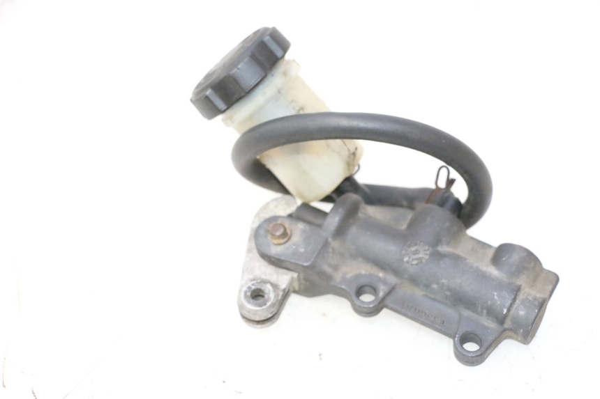 photo de FRONT BRAKE MASTER CYLINDER PIAGGIO TYPHOON 50 (2000 - 2009) - Technical close-up