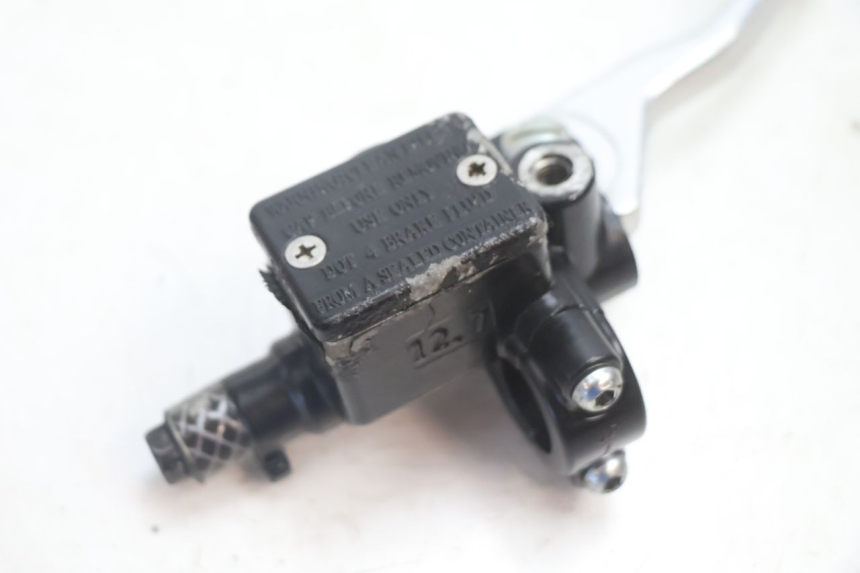 photo de FRONT BRAKE MASTER CYLINDER PIAGGIO TYPHOON 50 (2000 - 2009) - Component detail