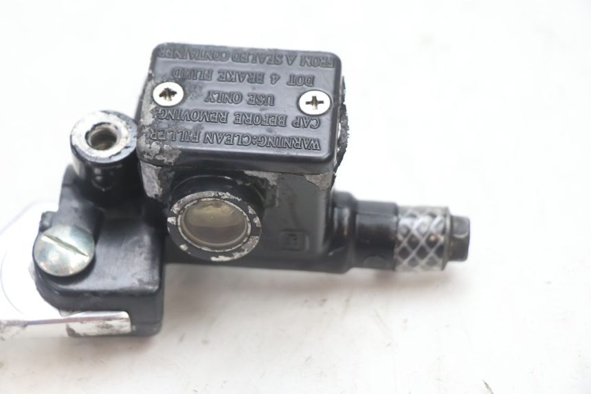 photo de FRONT BRAKE MASTER CYLINDER PIAGGIO TYPHOON 50 (2000 - 2009) - Technical close-up