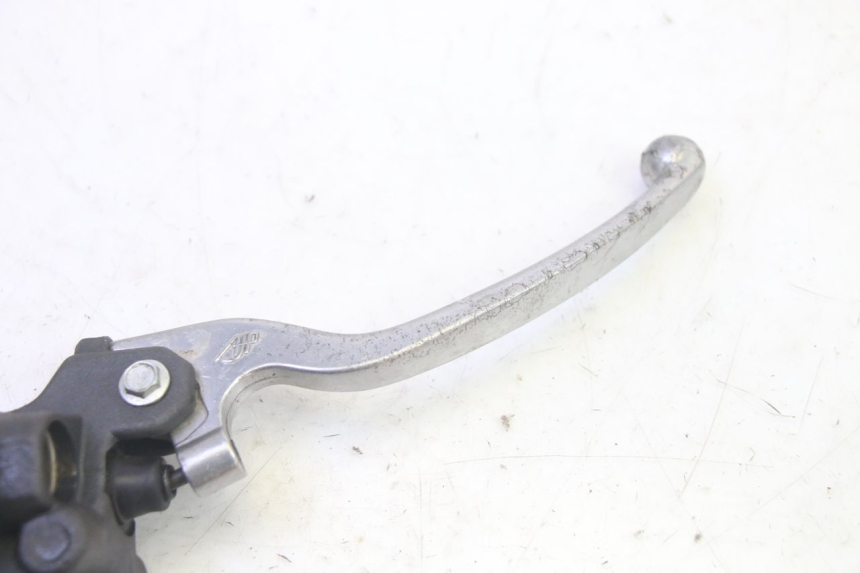 photo de FRONT BRAKE MASTER CYLINDER YAMAHA TZR 50 (2008 - 2016) - Zoom on usage condition