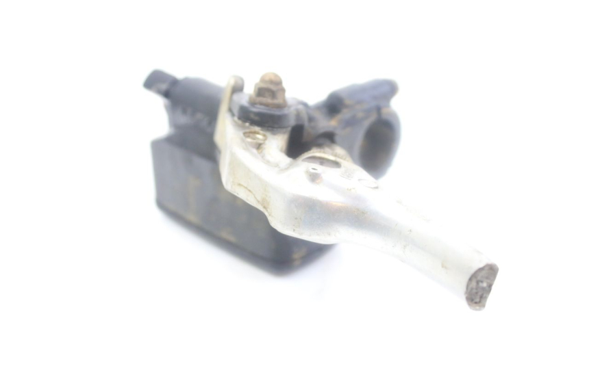 photo de FRONT BRAKE MASTER CYLINDER HONDA VFR VTEC RC46 800 (2002 - 2013) - Zoom on usage condition