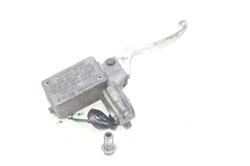 photo de FRONT BRAKE MASTER CYLINDER KYMCO VITALITY 2T 50 (2004 - 2010) - Technical close-up