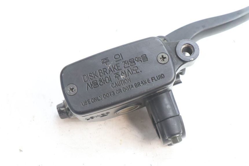photo de FRONT BRAKE MASTER CYLINDER DAELIM VJ ROADWIN 125 (2004 - 2007) - Component detail